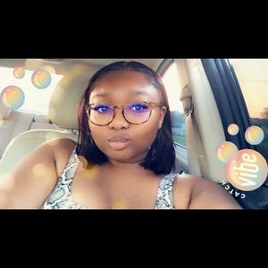 Meet your Posher, Sierra